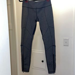 Lululemon Mid Rise Cycle Leggings | Gray & Black | Zipper & Ruffle Detail